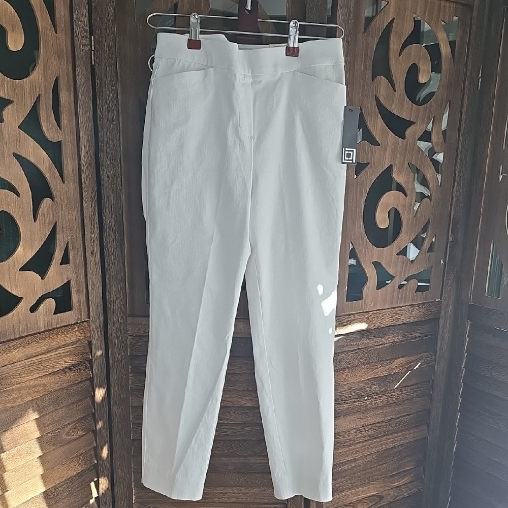 Liz Claiborne White Ankle Pants
